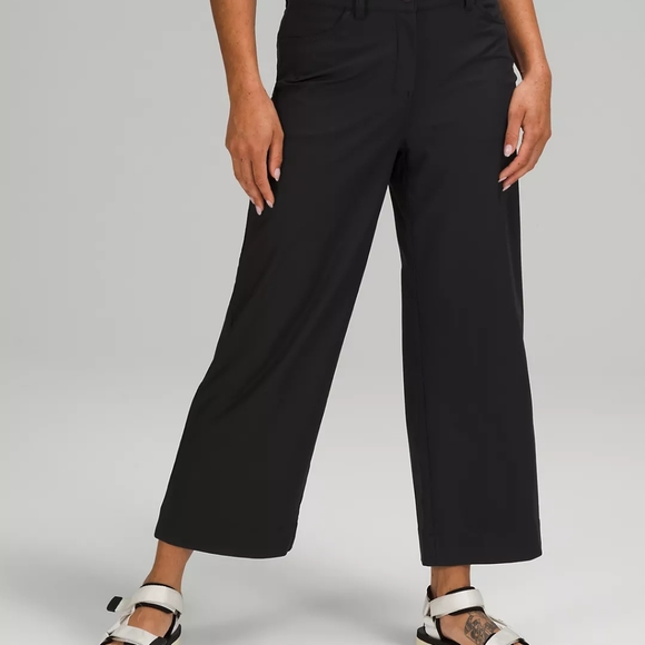 Lululemon City Sleek Wide Leg High Rise 7/8 Pant Black